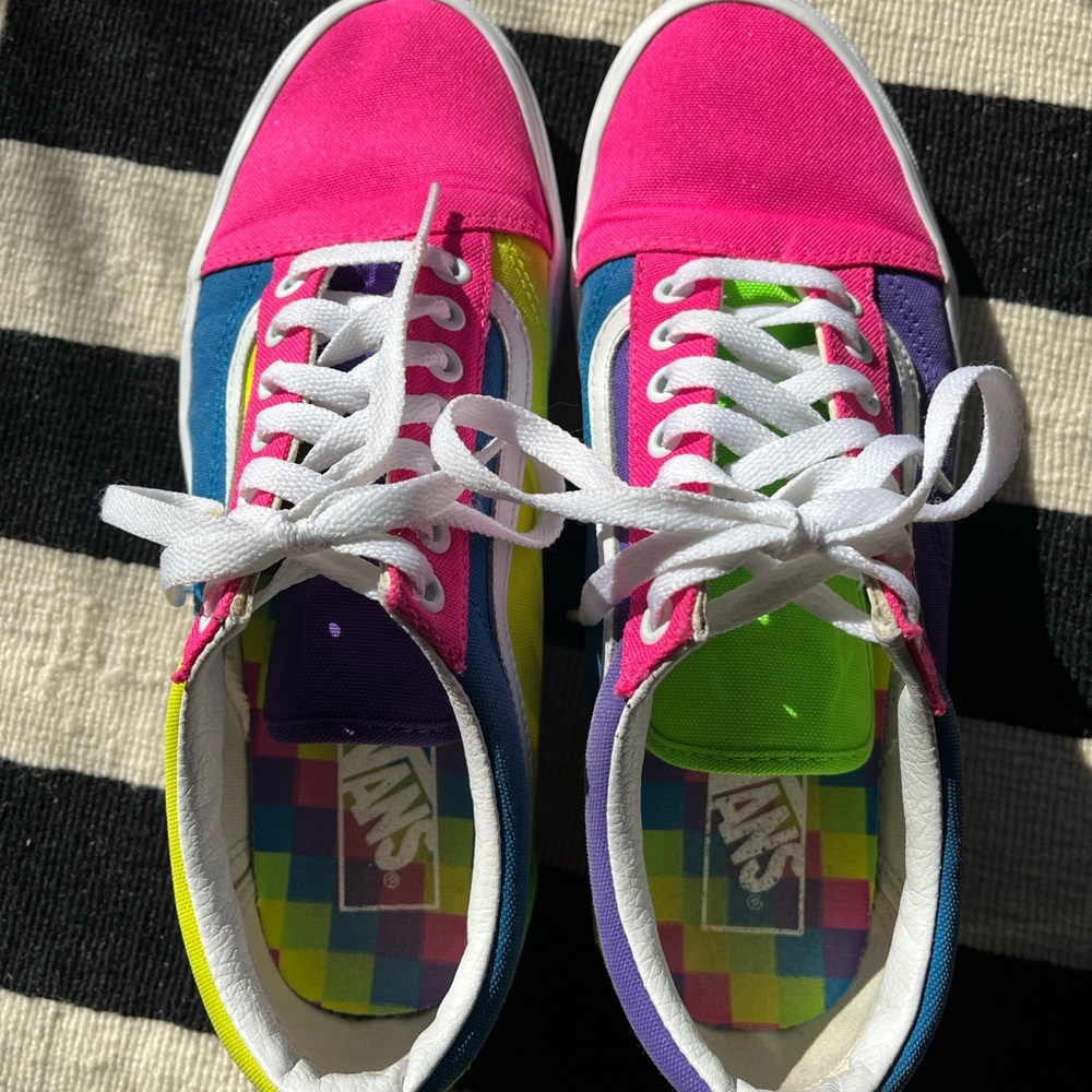 Size 8.5M/10W Vans Colour-Block Canvas